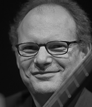 <h4>Dani Solimine</h4>Dani Solimine ist einer der ganz seltenen Gitarristen, die eine Sieben-Saitige Gitarre spielen.<br /> Sein Sound ist unübertrefflich und ein Muss für jeden Jazz-Fan.